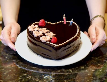 Cokoladna posna torta Medeno srce